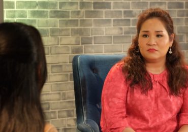 Nặng tình với chồng đẹp trai, người vợ chấp nhận để chồng ngoại tình, đánh đập