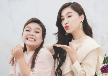 Ngọc Hoa suýt khóc khi được MC Anh Thơ tặng quà cưới muộn