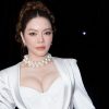 Lý Nhã Kỳ diện trang sức ngọc trai khủng dự show Lê Thanh Hòa