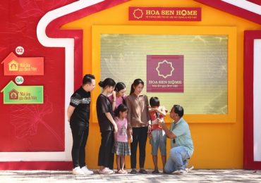 MC Quyền Linh xót xa trước người mẹ tần tảo sớm hôm nuôi 3 con nhỏ