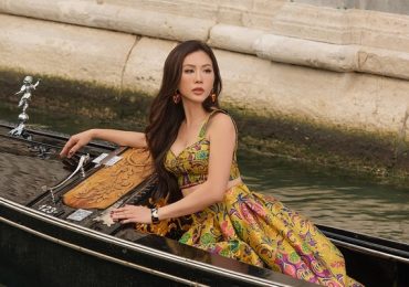 Hoa hậu Thu Hoài khoe eo thon quyến rũ tại trời Tây