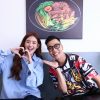 Trâm Ngô thích thú khi được Hoàng Rapper chiêu đãi bữa tiệc ẩm thực