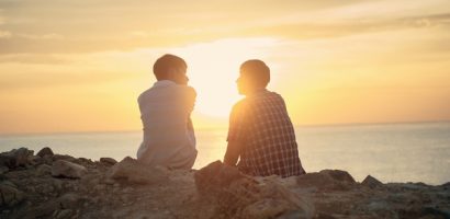 Đỗ Hoàng Dương chạm môi nam chính trong MV mới