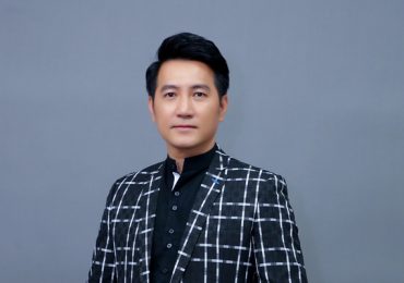 Nguyễn Phi Hùng được debut trở thành ca sĩ nhờ hát karaoke vu vơ