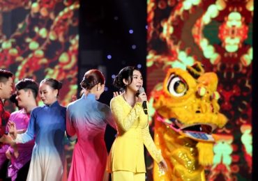 Trúc Anh ‘biến hóa ảo diệu’, mang cả phố hoa lên sân khấu