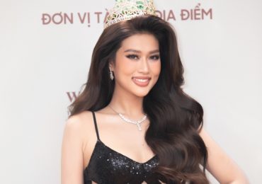 Hoa hậu Đoàn Thiên Ân diện váy khoe eo, nhan sắc thăng hạng