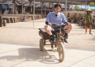 Ngô Kiến Huy ‘lạc lối’ khi điều khiển xe chở gạch 