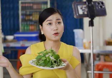 Trung Dân, Lâm Vỹ Dạ phản ánh vấn nạn livestream review sai sự thật