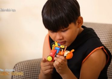 Câu chuyện cuộc sống: Dạy con ứng xử khi đến nhà người khác