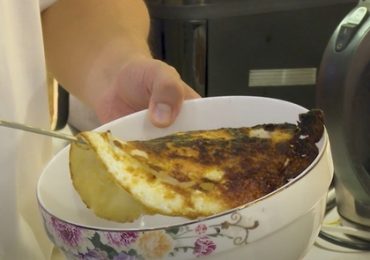 Lê Dương Bảo Lâm gặp ‘kiếp nạn thứ 82’ khi nấu ăn