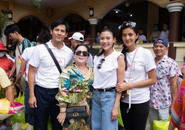 Thúy Diễm, Thanh Thức chia sẻ khó khăn với bà con Bình Định