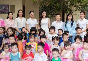 Lê Hoàng Phương khiến khán giả xúc động với câu chuyện khó khăn của gia đình