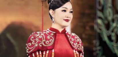 ‘Bà trùm vương miện’ Thanh Nga khoe nhan sắc ngày càng lên hương