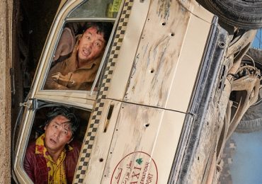 Ha Jung-woo và Ju Ji-hoon rượt đuổi hết mình trong trailer ‘Bộ đôi báo thủ’