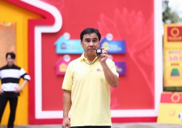 MC Quyền Linh từng học mẹ đổ bánh khọt bán kiếm sống