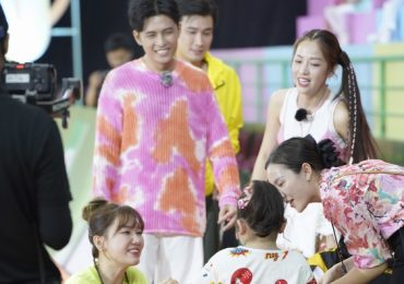 Chiến binh tí hon: Hari Won – Puka cùng lấy ‘người ấy’ ra làm ‘mồi chiêu dụ’ các em bé 