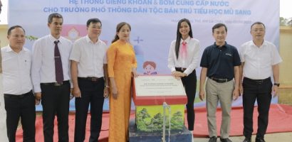 Hoa hậu H’Hen Niê dự lễ khai giảng đặc biệt tại Lai Châu