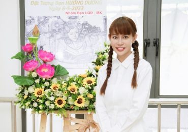 Hoa hậu Hải Dương quyên góp quỹ từ thiện sách nói cho người mù