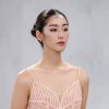 The New Mentor: Cư dân mạng bùng nổ tức giận vì Ngọc Ánh bị Hương Giang loại
