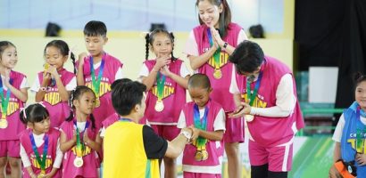 Puka nghiêm khắc với con, Gin Tuấn Kiệt tận tình bên con từng bước
