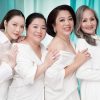 Lý Nhã Kỳ quây quần bên mẹ ruột và các chị dịp Trung thu