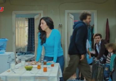 Câu chuyện tình yêu: Người vợ bỏ đi nhiều năm đột nhiên trở về giành quyền nuôi con với chồng