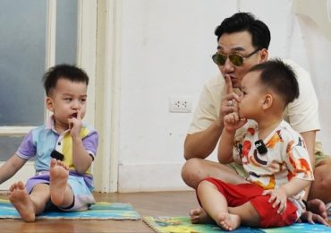 Mẹ vắng nhà ba là siêu nhân: MC Thành Trung ‘tốt nghiệp’ lớp nội trợ cơ bản