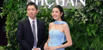 Dàn Hoa Á hậu, nghệ sĩ đến chúc mừng Á hậu Thúy Vân lên chức