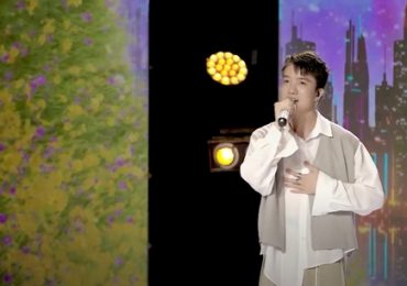 Vietnam Idol 2023: Xuân Định khiến hàng nghìn khán giả xúc động