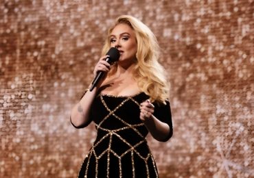Adele ‘chốt đơn’ Công Trí trong show diễn mới nhất