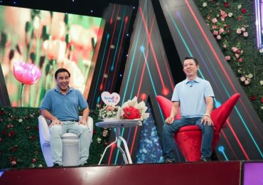 Thầy giáo nghẹn ngào tiết lộ từng quỳ gối cầu xin vợ cũ quay về khiến Quyền Linh xót xa