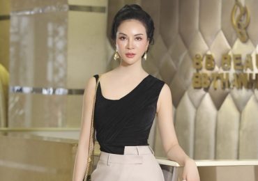 ‘Mỹ nhân ảnh lịch’ Thanh Mai hóa quý cô công sở thanh lịch với loạt quần ống rộng tôn dáng