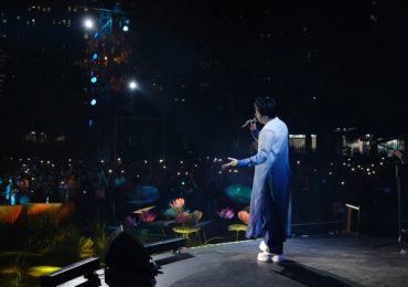Trấn Thành lần đầu biểu diễn ‘Bài ca đất phương Nam’ trên sân khấu