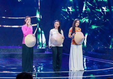 Tiết Cương hào hứng khi nghe các thí sinh hát về quê hương miền Tây 