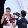 Miss Cosmo Vietnam: Thí sinh ăn đuông dừa khiến giám khảo ‘xanh mặt’