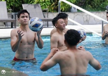 Các ‘nam thần’ đội tuyển Việt Nam lộ thân hình 6 múi săn chắc vạn người mê