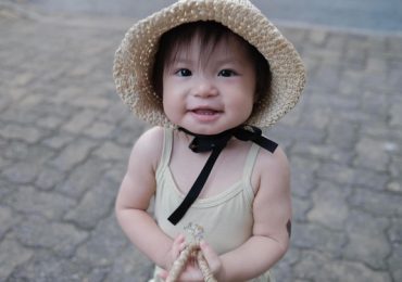Nhạc sĩ Hứa Kim Tuyền sáng tác tặng ’em bé quốc dân’ của mạng xã hội ‘Pam yêu ơi’