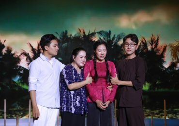 Quốc Trí – Huỳnh Thơ tái ngộ cùng người thân trên sóng ‘Chung sức chung lòng’