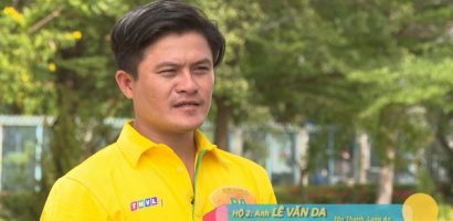 Hai người đàn cùng hoàn cảnh ‘gà trống nuôi con’ miệt mài làm việc để có tiền nuôi con ăn học