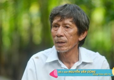 Chuyến xe nhân ái: Xót xa với hoàn cảnh người cha 70 tuổi làm thợ hồ nuôi con bại liệt