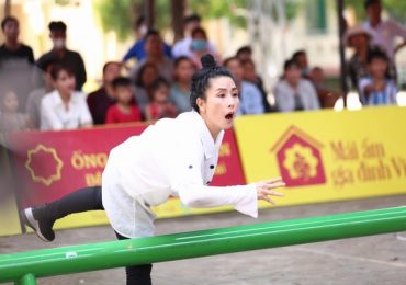 Nghệ sĩ Kiều Oanh gặp chấn thương khi cùng Đình Hiếu thực hiện thử thách để giúp trẻ em mồ côi