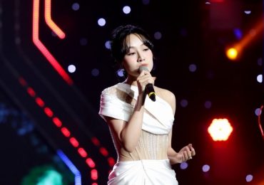 ‘Nữ thần váy trắng’ đội Nam Cường xuất hiện làm Hồ Việt Trung ‘sang chấn tâm lý’