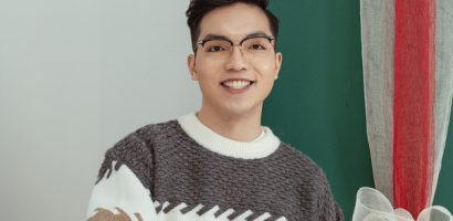MC Nguyễn Xuân Hiếu điển trai, ấm áp đón Giáng Sinh