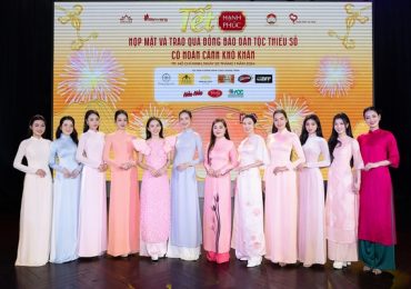 Dàn Hoa hậu, Á hậu trao quà trị giá hơn 800 triệu đồng cho trẻ em, người dân tộc thiểu số đón Tết