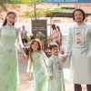 Gia đình ‘bà trùm hoa hậu’ tung bộ hình áo dài ngọt ngào bên nhau