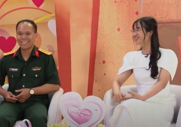 Màn cầu hôn của anh chàng quân nhân khiến MC Quốc Thuận – Vân Hugo ‘ngã ngửa’