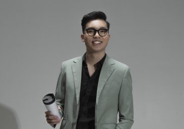 MC song ngữ Nguyễn Xuân Hiếu gây ‘bất ngờ’ với bộ hình mới cực điển trai