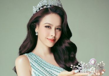 Lê Nguyễn Ngọc Hằng tung bộ ảnh kỷ niệm với hai chiếc vương miện Á hậu