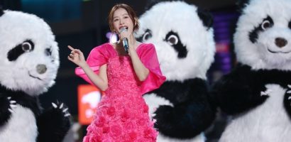 Chi Pu cùng dàn sao Trung diễn mở màn đêm giao thừa của đài Hồ Nam