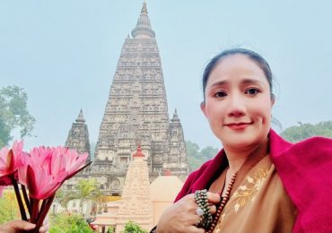 Cát Tường vượt hơn 5.000km đến thánh địa Phật giáo để gặp Đức Đạt Lai Lạt Ma